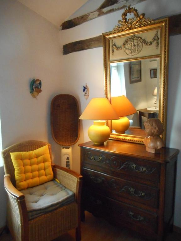 Petit Grenier Douillet De Cathie Bed and Breakfast Roquemaure  Eksteriør billede